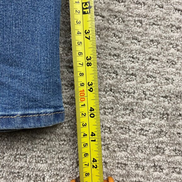 Signature by Levi's Straus Modern Straight Women's Jeans Size 16M 33X32 Denim - Picture 8 of 14